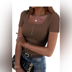 BRAND NEW WITH TAGS. Never Opened. Women’s 2XL. Zero Brown Ribbed Top.